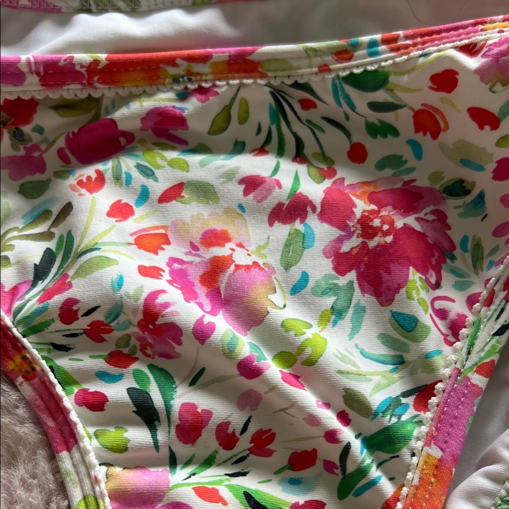 Bydee Floral Bikini Set - Picture 5 of 9